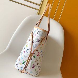 Alternative view of p680    This Neverfull medium handbag originates from the Louis Vuitton x Takashi Murakami reissue collection. Crafted from vibrant Monogram coated canvas, it features a refined silhouette that artfully reinterprets the brand's iconic elements through the dynamic style of Japanese artist Takashi Murakami.The tote's side straps offer versatile styling—tightened or loosened for distinct looks. Slim handles facilitate shoulder or elbow carry, while the detachable zippered pouch doubles as a clutch or pocket. 28 x 14 x 31 cm (H x W x L)